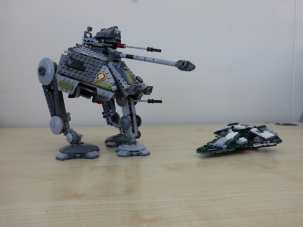 New Struan School Lego Therapy