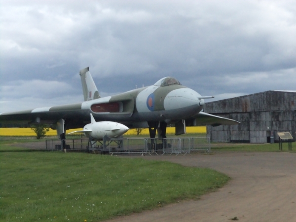 New Struan School trip to flight museum